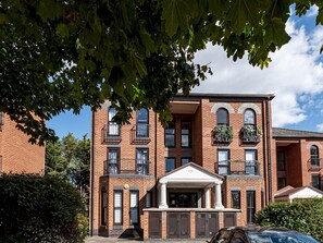 المنشأة من الخارج