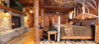 Longhorn Suite at Driftwood Ranch - a Horse and Cattle Ranch - White Lake, NY