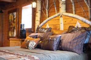 1 slaapkamer, een bureau, wifi, beddengoed