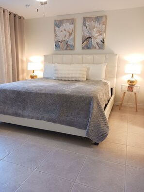 2 habitaciones, tabla de planchar con plancha, wifi y ropa de cama 