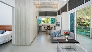 Deluxe Suite, Mountain View | Living area - Casa Maracuya (San Mateo)