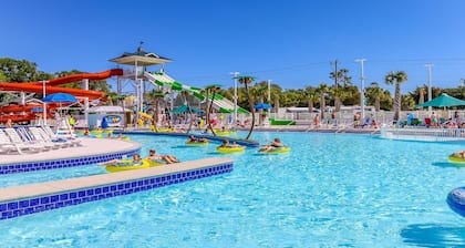 Ocean Lakes A9 – Huge Decks, Swings, and the Beach Just Steps Away!