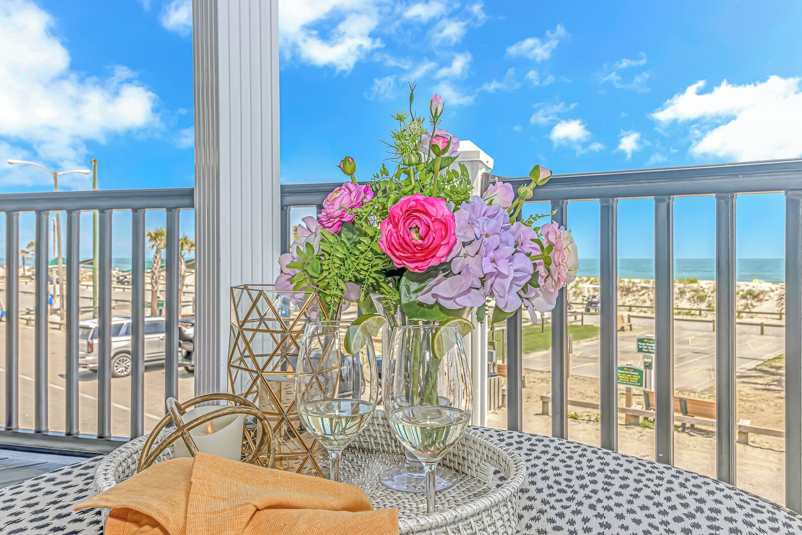 المنطقة المحيطة بالمنشأة