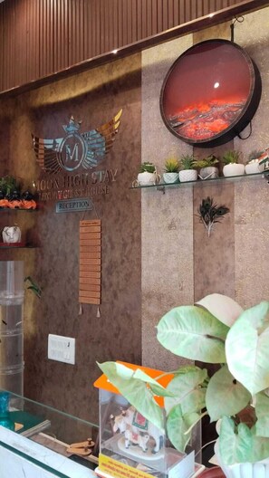 Reception - Moon High Stay (Varanasi)
