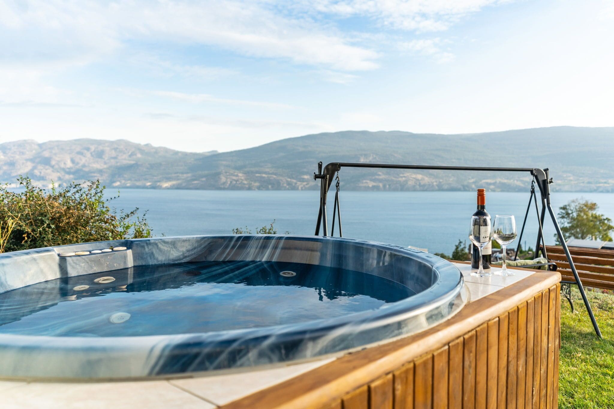 Outdoor spa tub