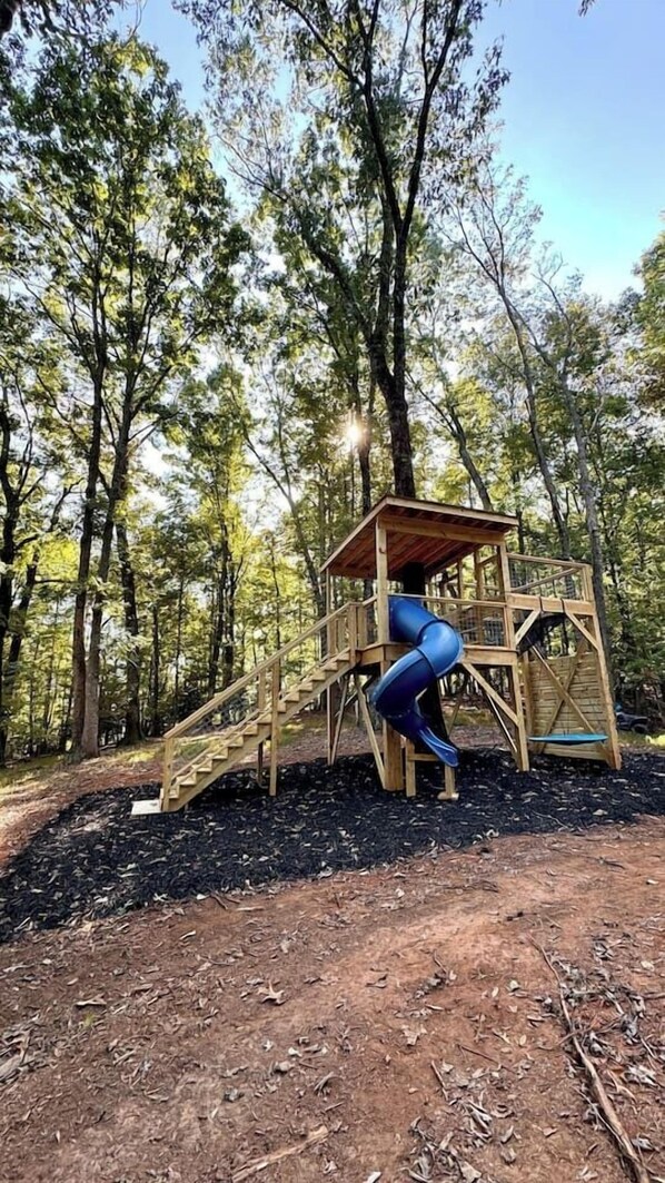 Children's area - Best Outdoor Escape for Families in GA Mountains (Cleveland)