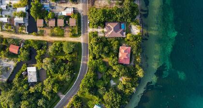 Bright 2BR Casita in Central Maya Beach