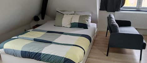 1 chambre, fer et planche à repasser, Wi-Fi, draps fournis