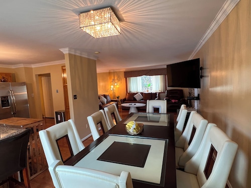 3-B rooms 5 beds & 2 BR Spacious House 1 mile from downtown with 2 free parking.