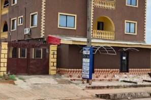 Exterior - Fairways Apartments : 1 Bedroom Apartment

 (Lagos)