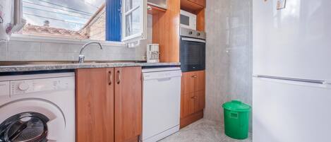 雪櫃、爐具、洗碗機、咖啡機/沖茶器