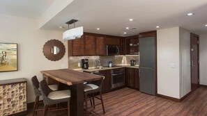 Fridge, microwave, oven, stovetop - Discover Tropical Luxury at The Grand Islander by Hilton Grand Vacations (Honolulu)