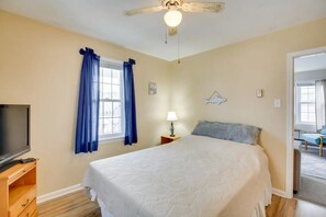 3 bedrooms, iron/ironing board, travel cot, WiFi