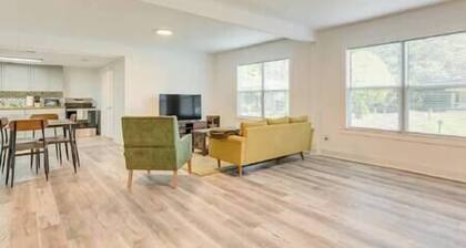 Spacious 3 Bedroom in midtown Mobile, AL
