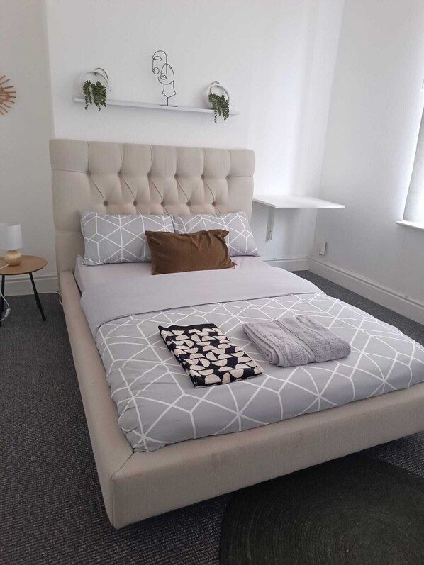 4 chambres, bureau, fer et planche à repasser, Wi-Fi gratuit