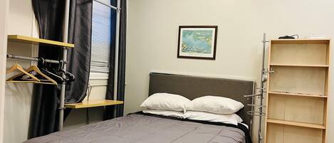 1 bedroom, desk, iron/ironing board, WiFi
