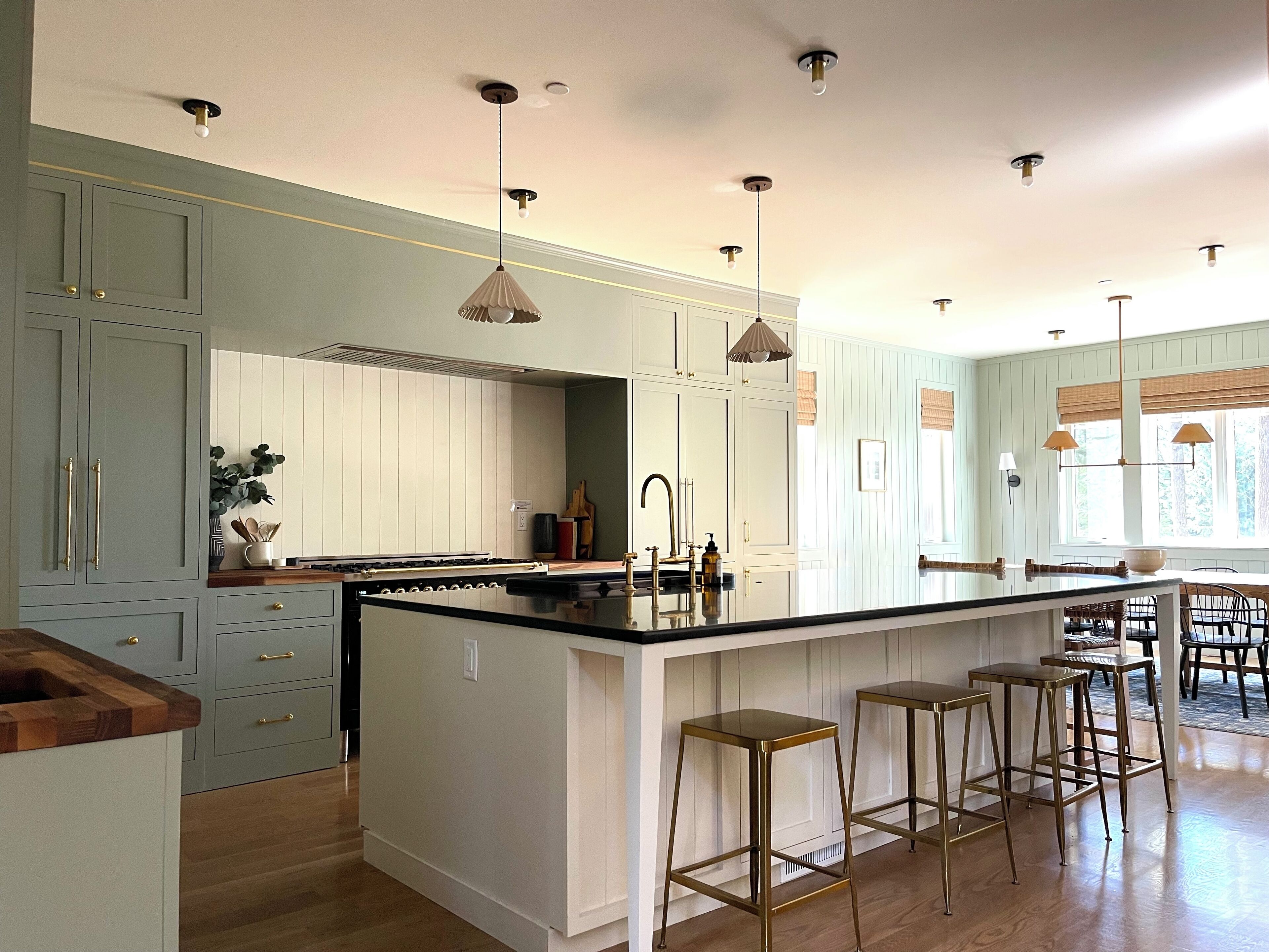 冰箱、微波炉、烤箱、炉灶