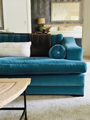 Smart TV - Luxurious 1 Bedroom Palm Springs Pied-à-Terre (Palm Springs)