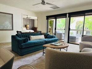 Smart TV - Luxurious 1 Bedroom Palm Springs Pied-à-Terre (Palm Springs)