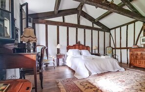 5 bedrooms, iron/ironing board, free WiFi, bed sheets - Nice home in Montgaillard (Montgaillard)