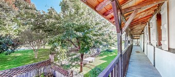 Nice home in Montgaillard