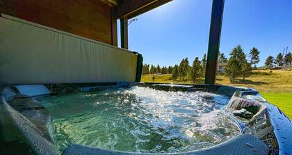 Serene Golf Course Home Getaway with Hot Tub