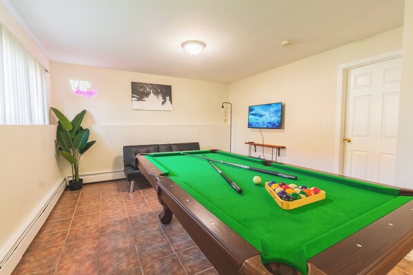 غرفة الألعاب