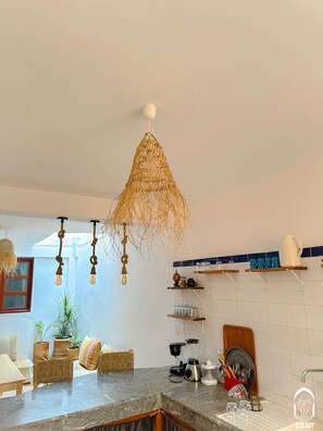 爐台、鍋具/餐盤/廚房用品