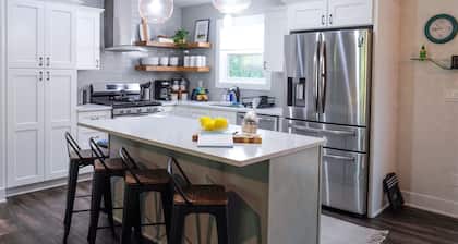 Dog-Friendly Slice of Heaven by Lake Geneva & Como