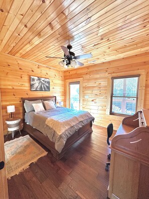 2 soverom, strykejern/-brett, wi-fi (inkludert) og sengetøy