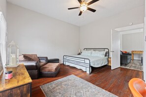 3 chambres, bureau, fer et planche Ă repasser, Wi-Fi gratuit