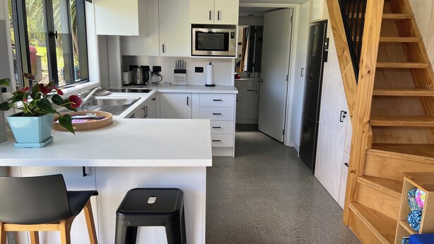 Private kitchen - Where the river meets the sea  (Thornton)