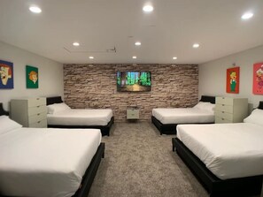 4 makuuhuonetta, silitysrauta/-lauta, Wi-Fi, vuodevaatteet