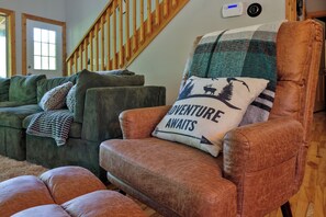 Smart TV, chimenea, videojuegos y tenis de mesa
