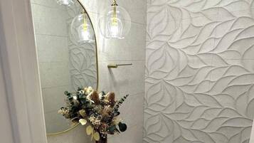 Towels, toilet paper