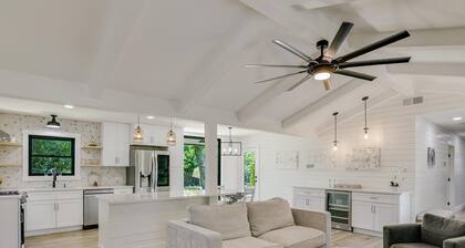 Modern Ranch Home w/ith a Backyard Oasis Near Dell