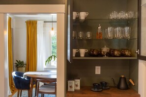 Unclassified image, 4 of 50, button