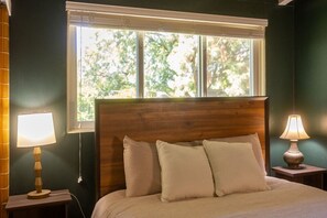 4 bedrooms, WiFi, bed sheets