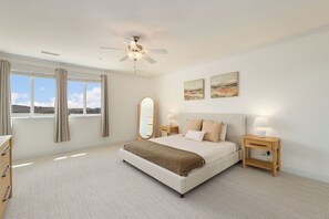 3 habitaciones, tabla de planchar con plancha, wifi y ropa de cama