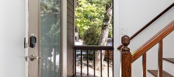 Retreat @ 3 Ridges / 2min->Slopes  / Walk to Dining
