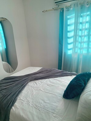 3 bedrooms, iron/ironing board, free WiFi, bed sheets