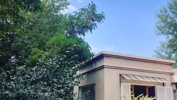 Bagian depan properti