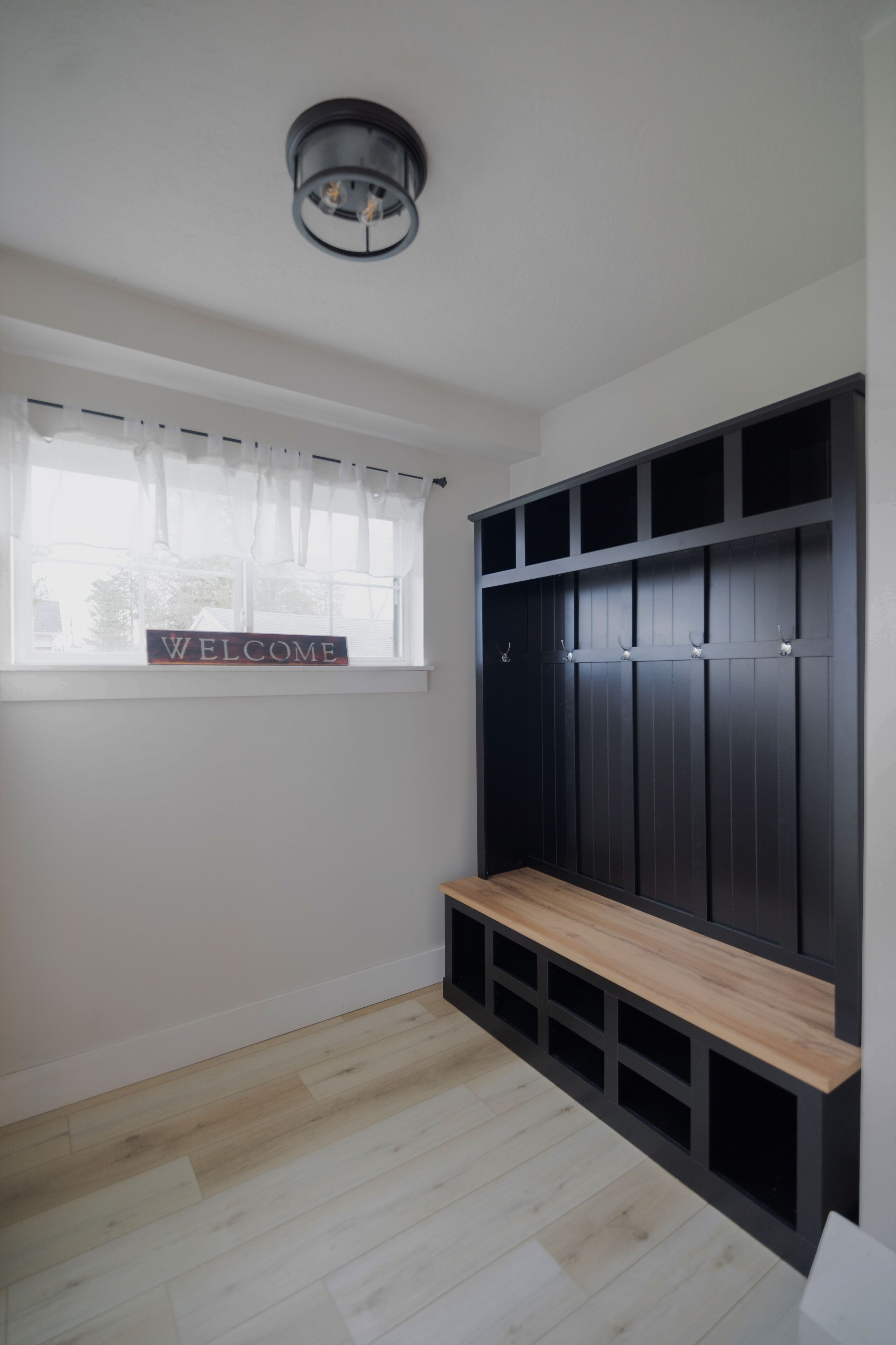 المنشأة من الداخل