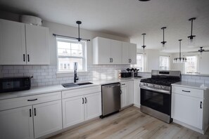 Microwave, oven, stovetop, dishwasher