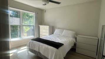 4 Schlafzimmer, Bügeleisen/Bügelbrett, WLAN, Bettwäsche