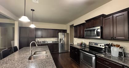 Furnished Home with 4 Bedrooms and Prime Location for Nurses & Executives