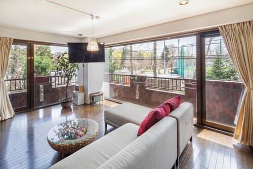 Spacious 3-bedroom family-friendly parkside apartment w/WiFi in charming Sapporo