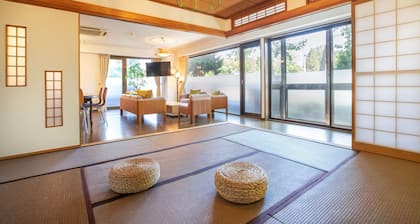 Relaxed and Quiet Parkside Family Apartment in Sapporo | 350m to Subway Station