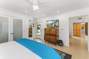 3 bedrooms, desk, iron/ironing board, travel crib