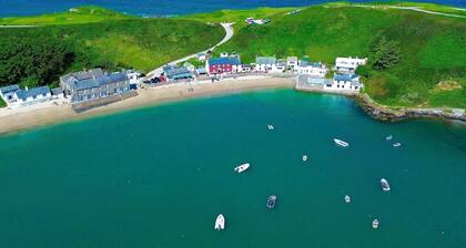 113 Cae Du, Abersoch